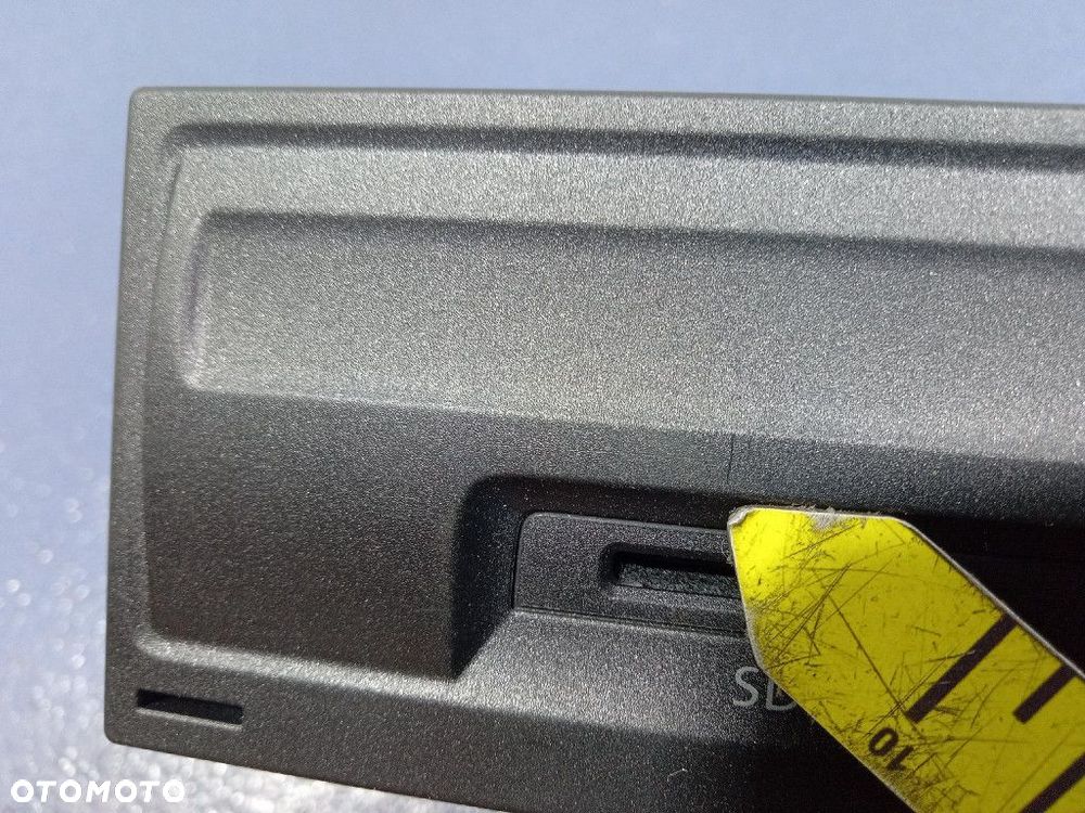 SUPERB III CZYTNIK KART MULTIMEDIA 5Q0035864B - 8