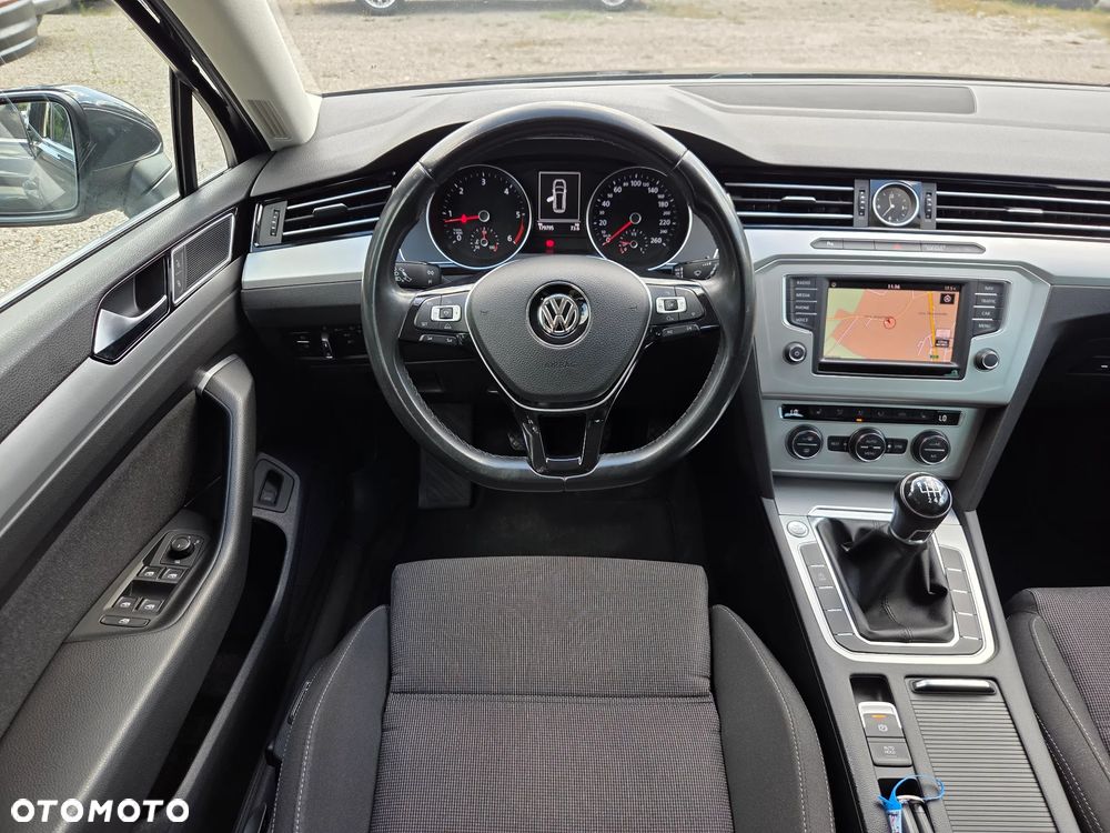 Volkswagen Passat 2.0 TDI BMT Comfortline - 12