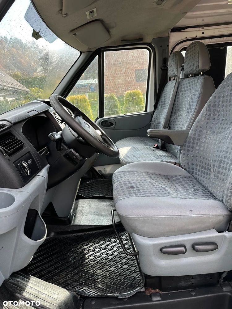 Ford Transit - 12