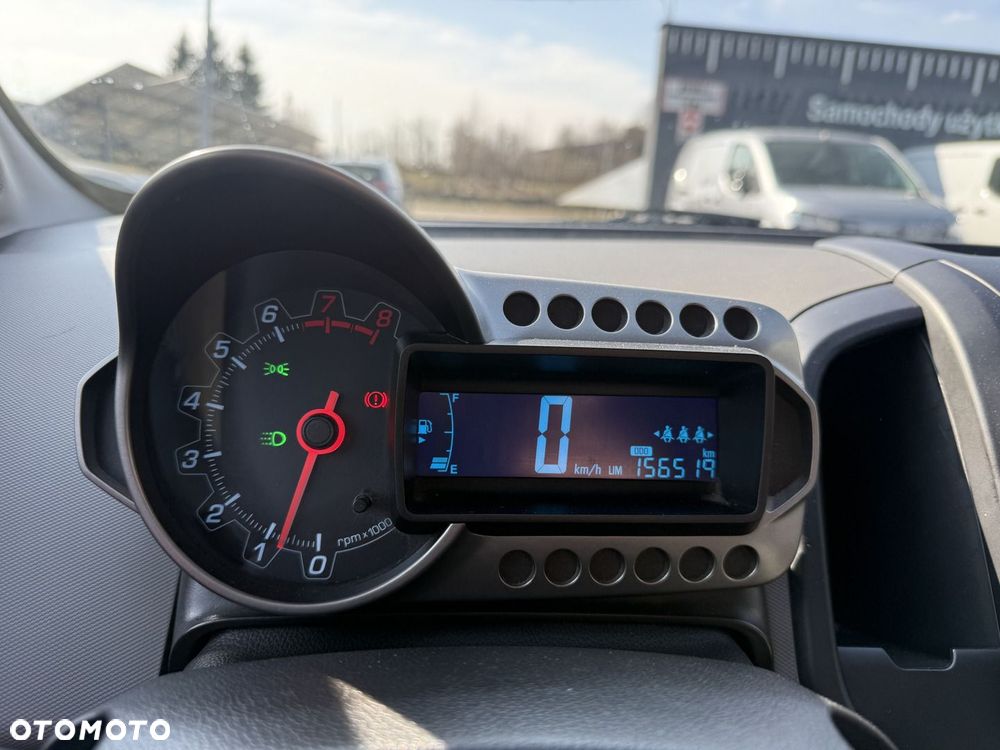 Chevrolet Aveo 1.2 16V Base - 13