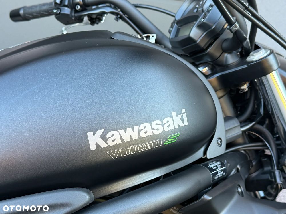 Kawasaki Vulcan S - 22