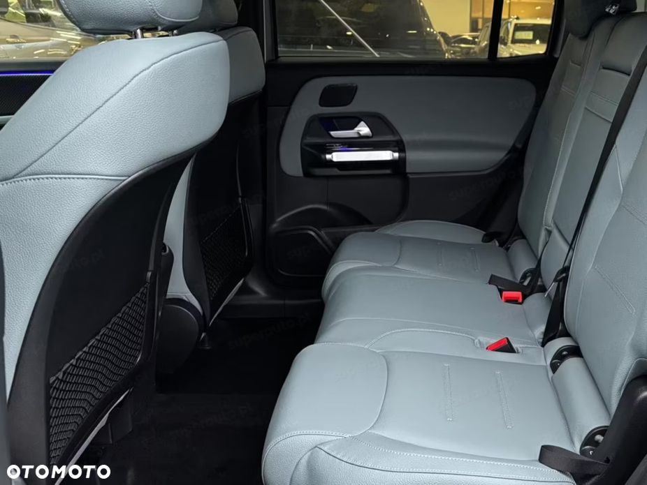 Mercedes-Benz GLB 200 AMG Line 7G-DCT - 17