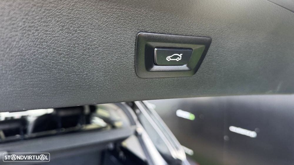 BMW X1 16 d sDrive Line xLine - 34