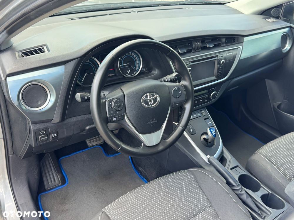 Toyota Auris - 13