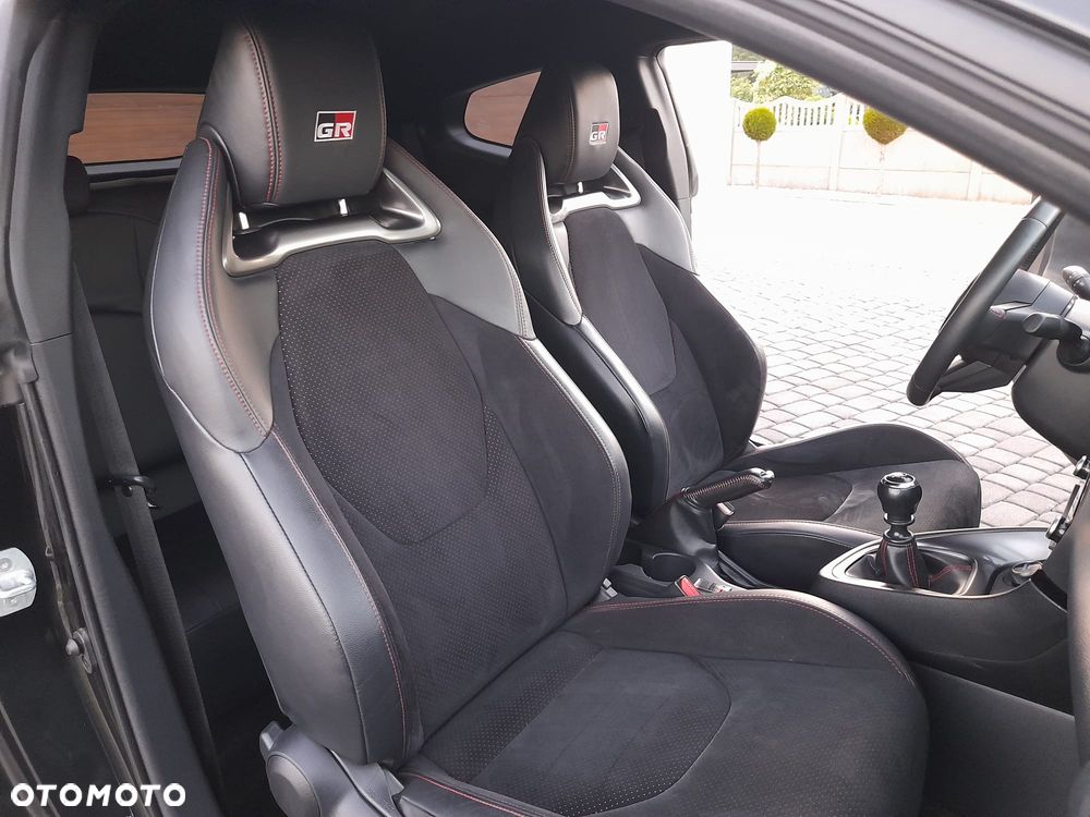 Toyota GR Yaris 1.6 Dynamic - 25