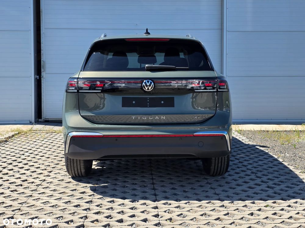 Volkswagen Tiguan 2.0 TSI 4Mot Elegance DSG - 8
