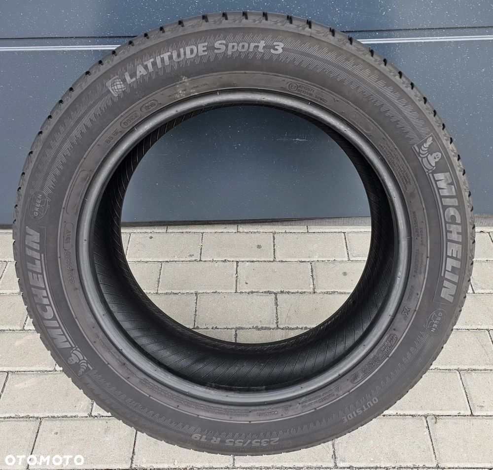 Michelin LATITUDE SPORT 3 235/55R19 101 Y - 3