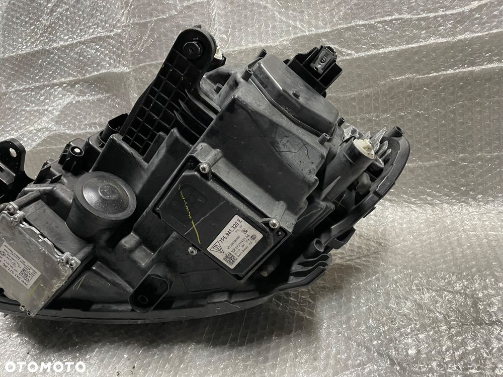 LAMPA PRAWA FULL LED PASSAT USA 561941082 - 18