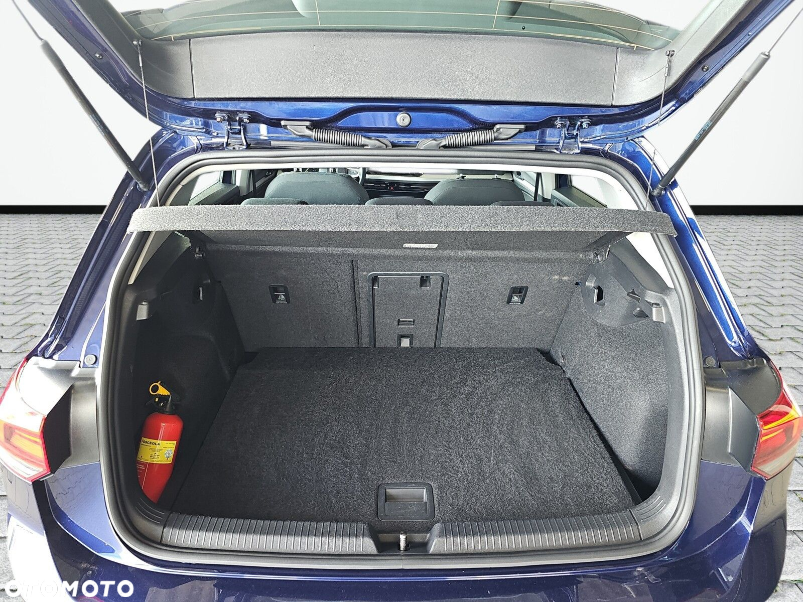 Volkswagen Golf VIII 1.5 TSI EVO Life - 13
