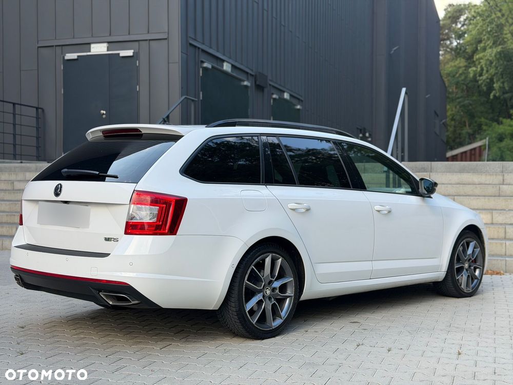 Skoda Octavia 2.0 TDI DSG RS - 13
