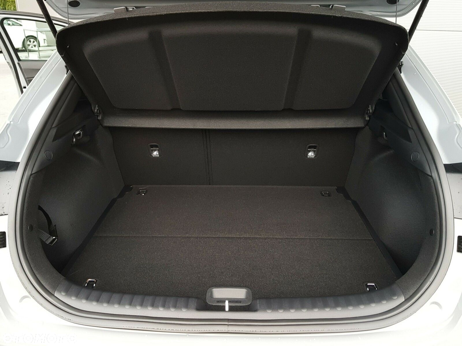 Kia XCeed 1.6 T-GDI Tribute DCT - 23
