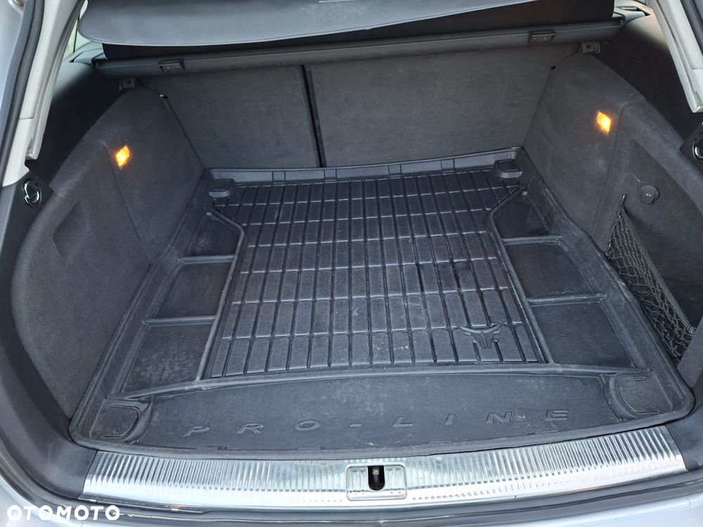 Audi A4 Avant 2.0 TDI Quattro - 7