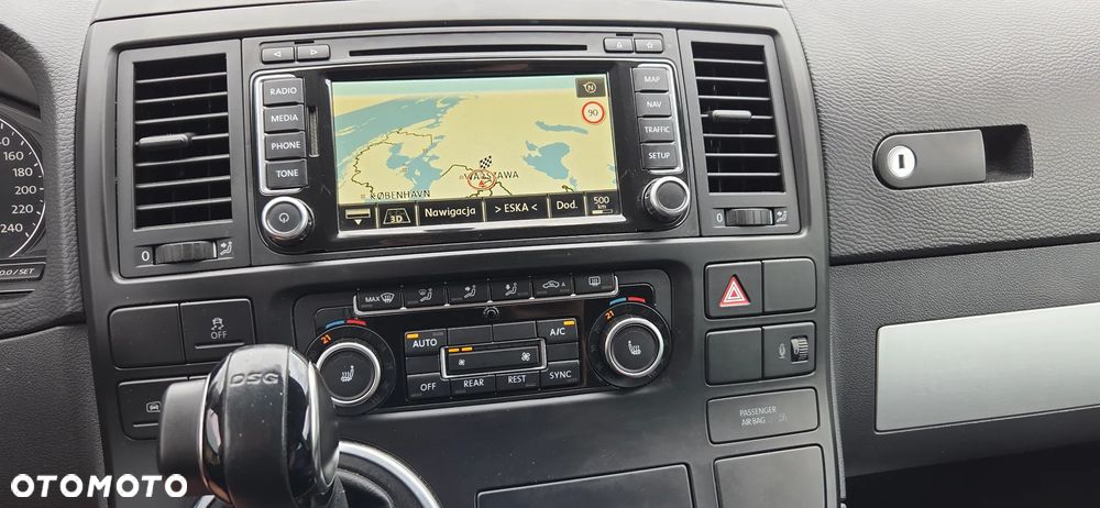 Volkswagen Multivan - 17