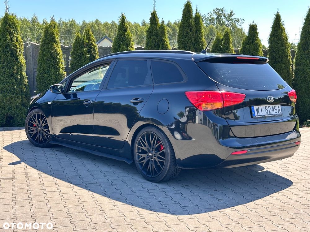 Kia Ceed 1.6 CRDi 128 Platinum Edition - 17