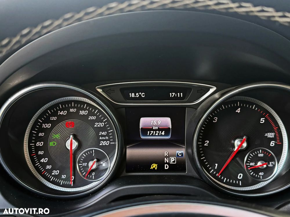Mercedes-Benz GLA 200 d 4MATIC 7G-DCT UrbanStyle Edition - 12