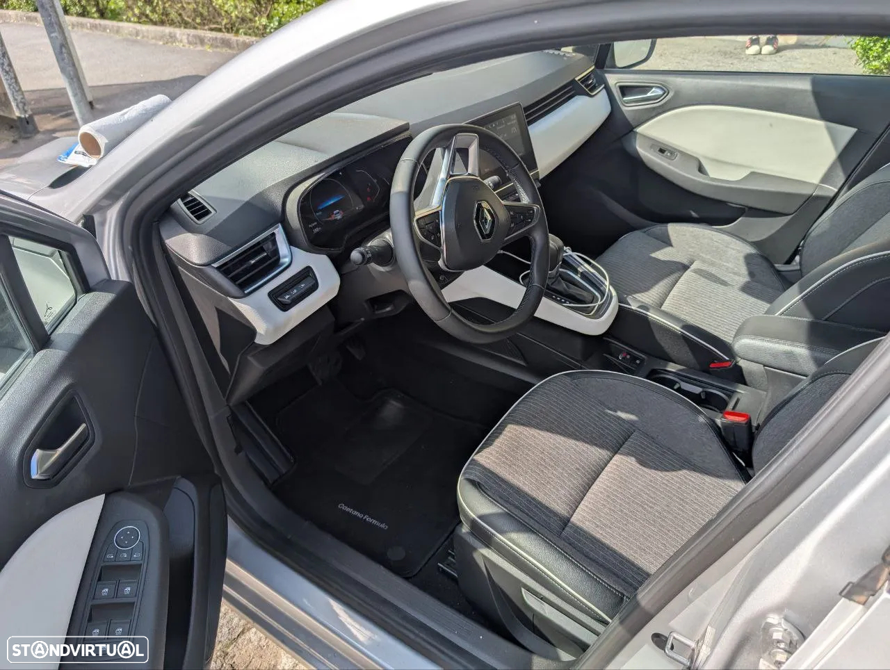 Renault Clio 1.6 E-Tech Full Hybrid Techno - 23