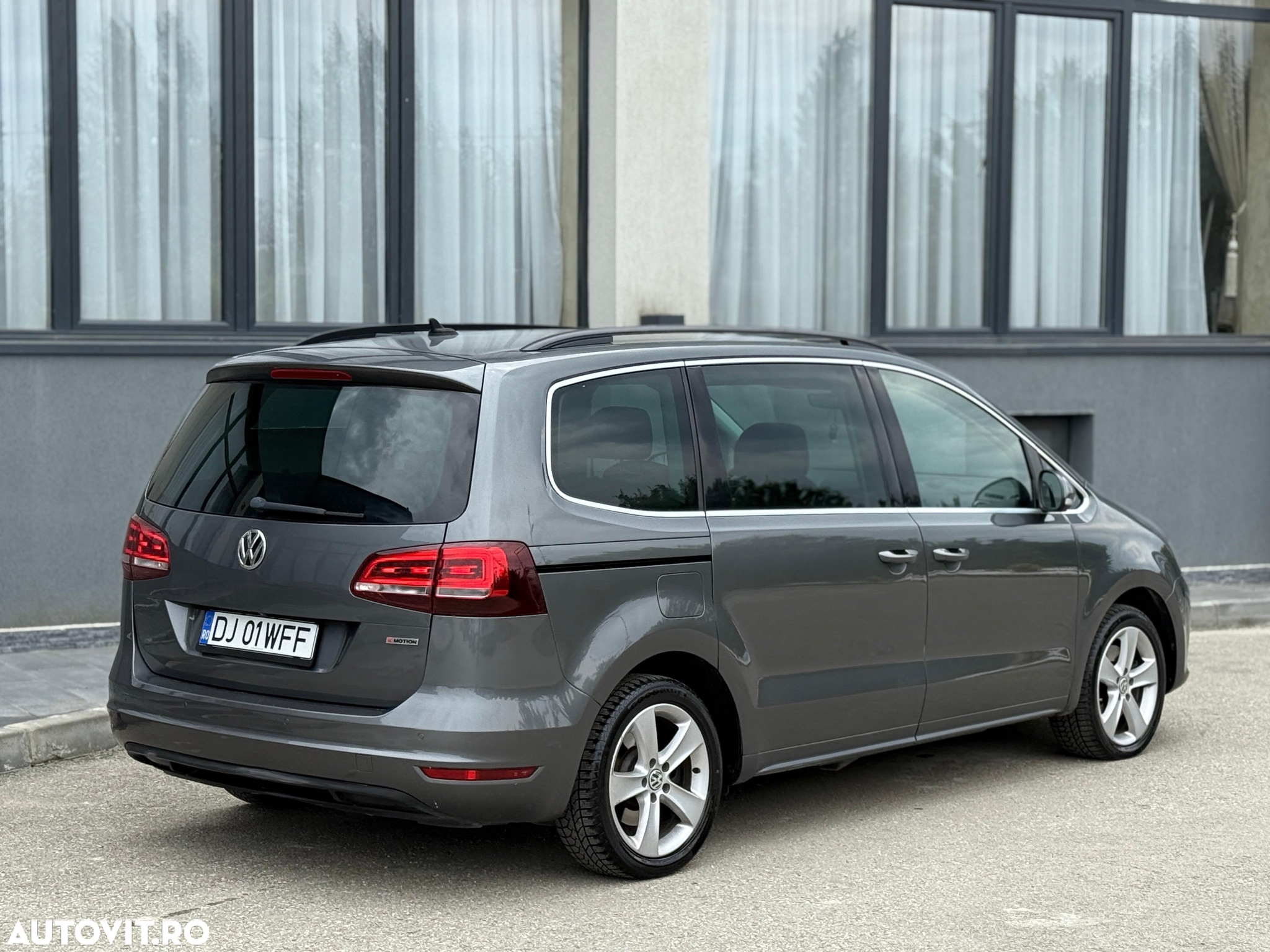 Volkswagen Sharan 2.0 TDI 4MOTION (BlueMotion Technology) Trendline - 13