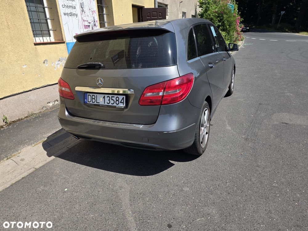 Mercedes-Benz Klasa B 180 CDI (BlueEFFICIENCY) - 4