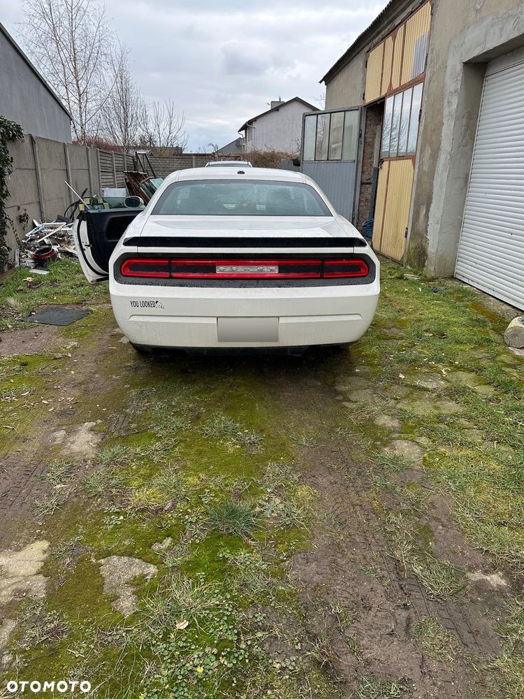 Dodge Challenger - 8