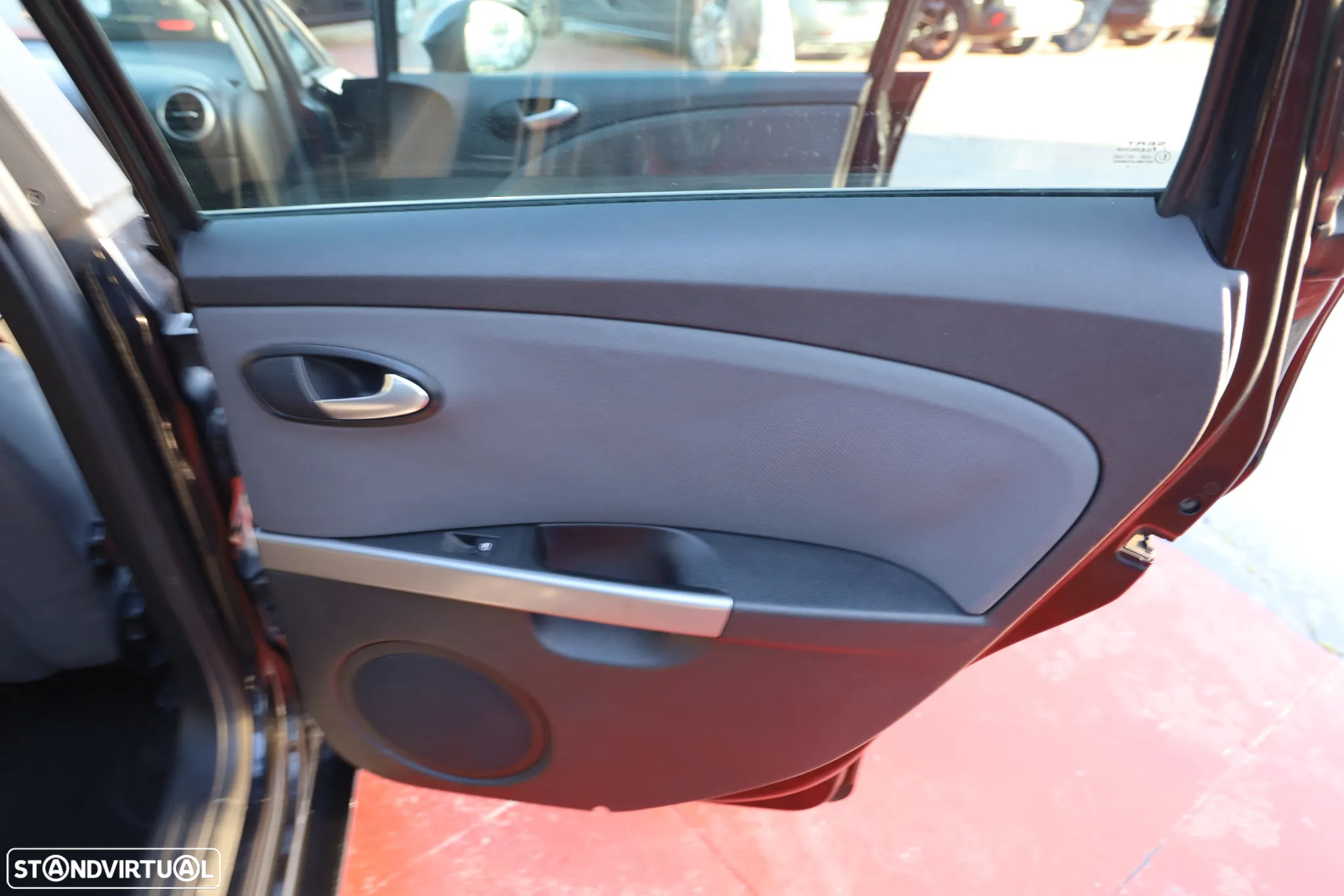 SEAT Leon 1.6 TDI Ecomotive Sport Start/Stop - 9