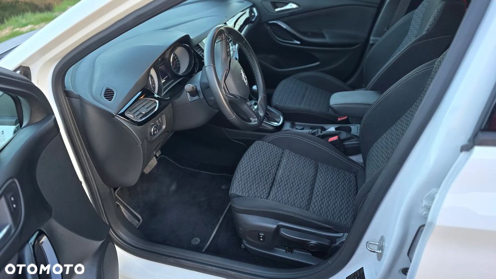 Opel Astra 1.4 T Dynamic S&S - 12
