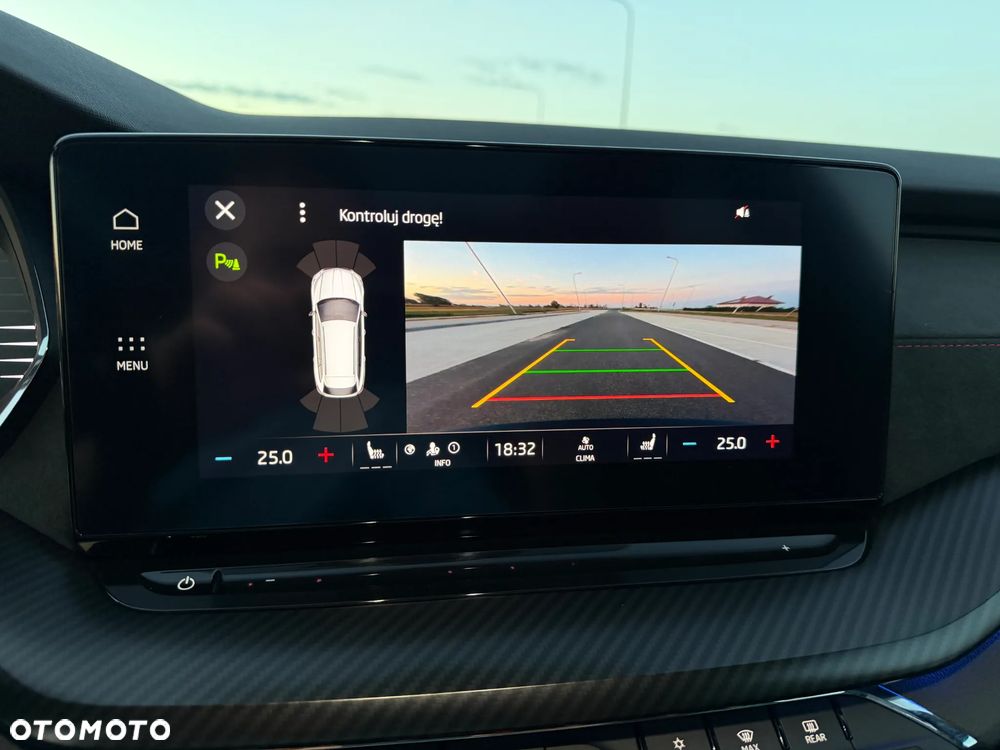 Skoda Octavia 2.0 TDI RS DSG - 32