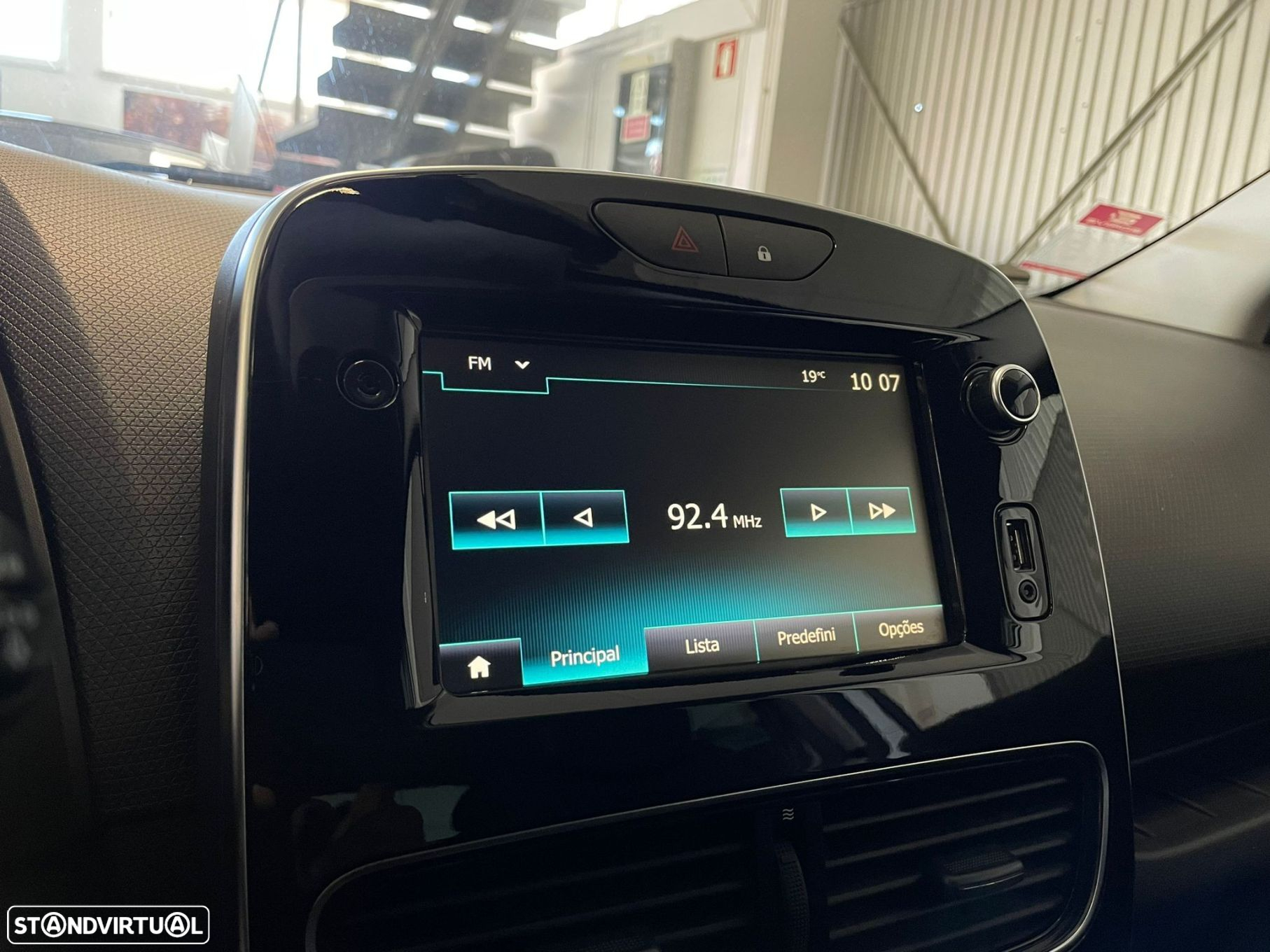 Renault Clio 0.9 TCe Limited - 18