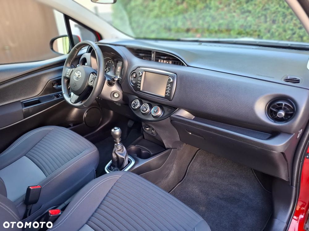 Toyota Yaris - 16