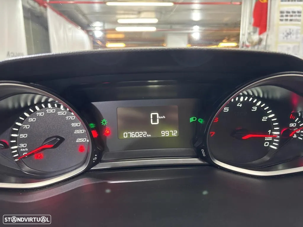Peugeot 308 1.2 PureTech Style - 4