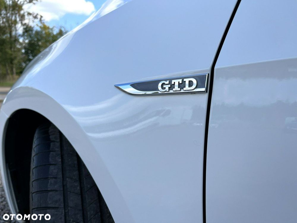 Volkswagen Golf VII 2.0 TDI BMT GTD DSG - 17