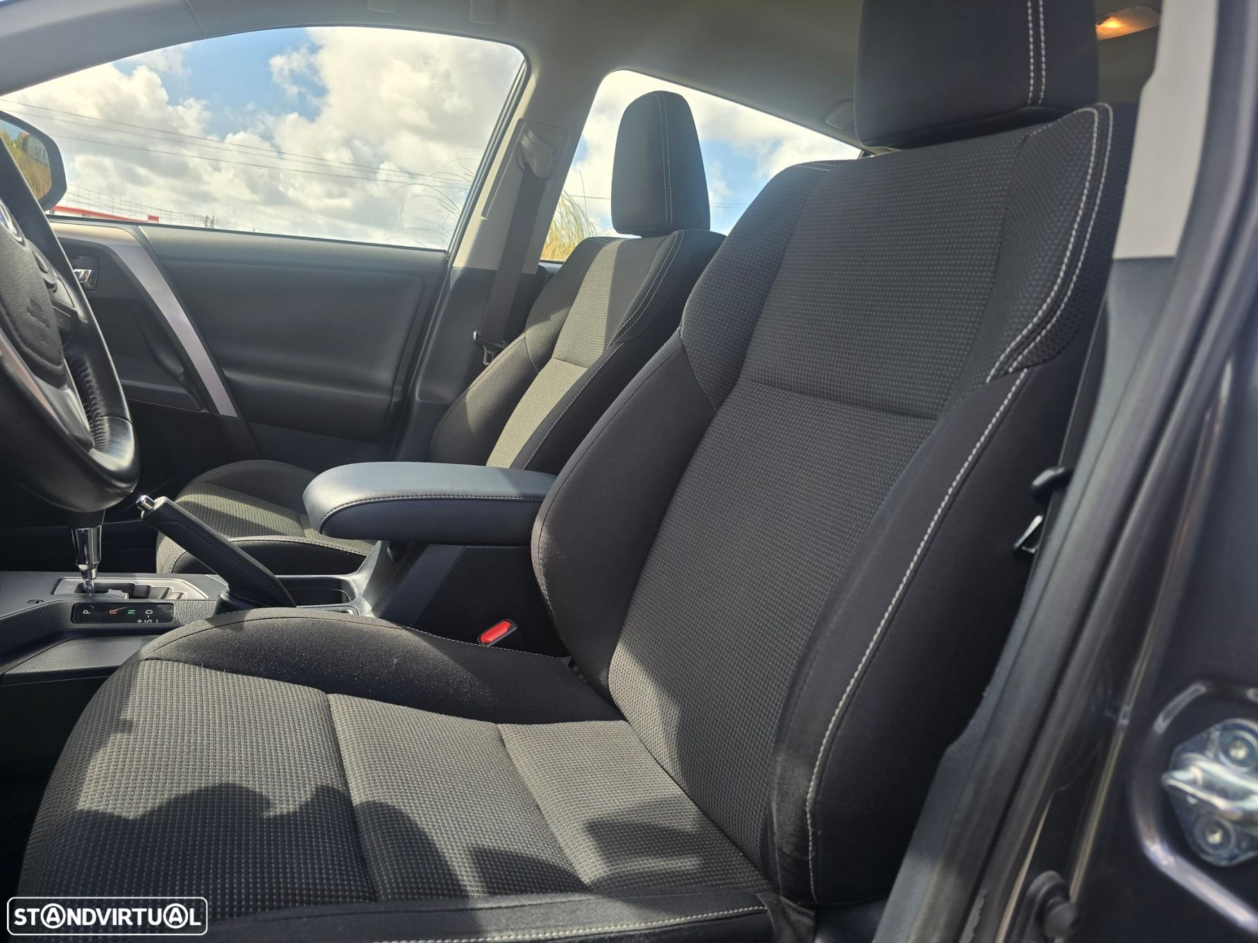 Toyota RAV4 - 9