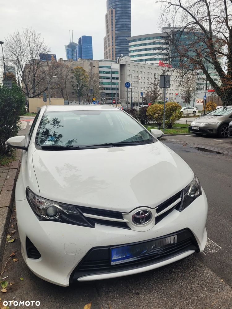 Toyota Auris - 4