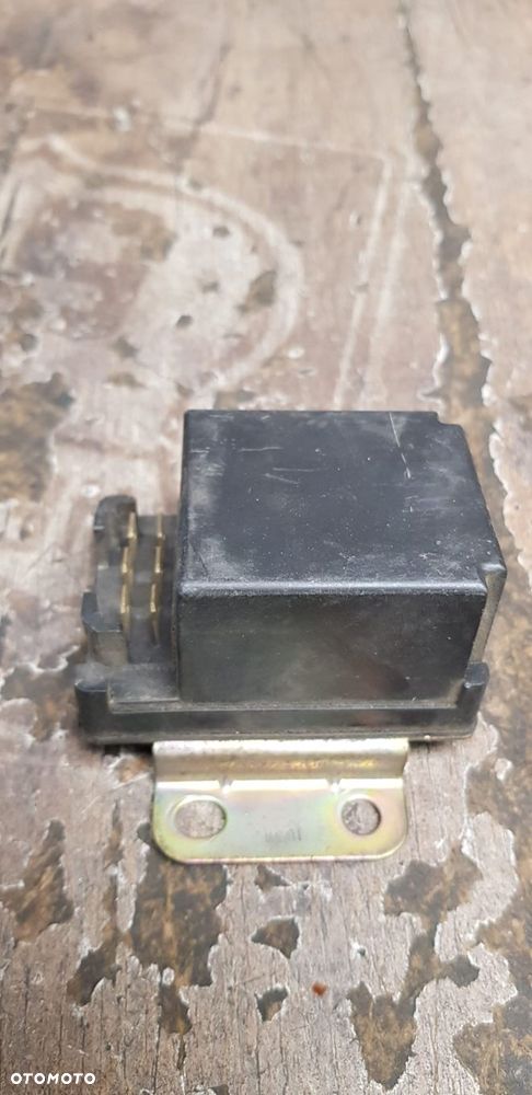 Sterownik świec żarowych Nissan Datsun Pickup 720 Urvan E23 11067-G7000 - 5