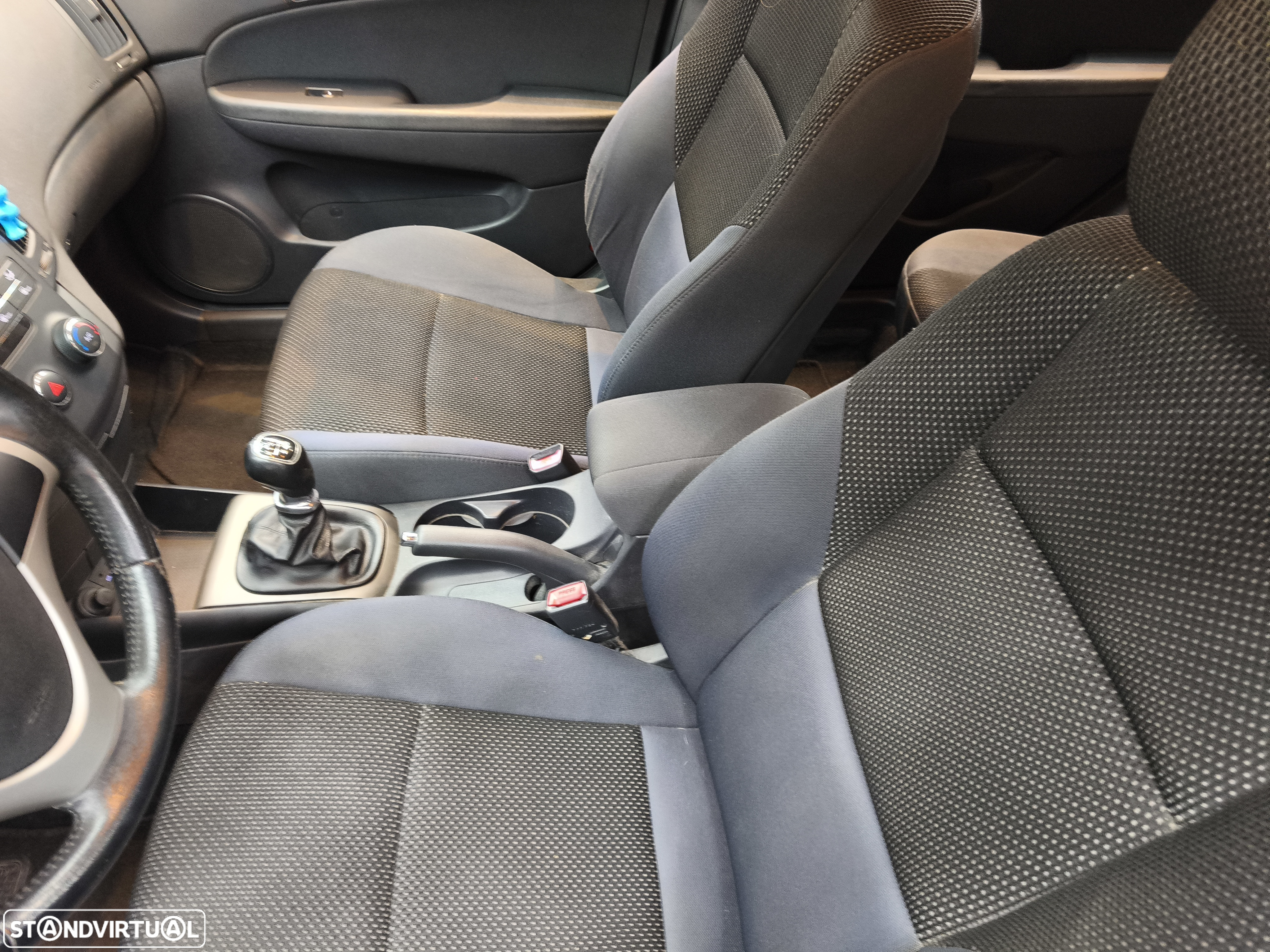 Hyundai i30 CW 1.6 CRDi Blue Classic Fun - 13