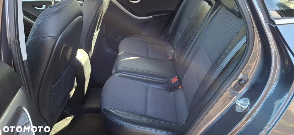 Hyundai i30 1.6 CRDI Intro Edition - 15