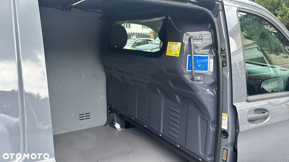 Mercedes-Benz Vito - 32