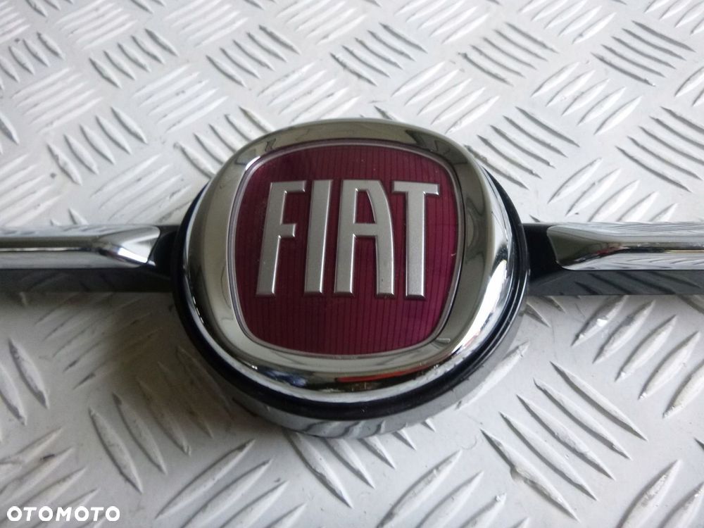 ZNACZEK LOGO FIAT 500 lift GRILL 735637413 CHROM - 5