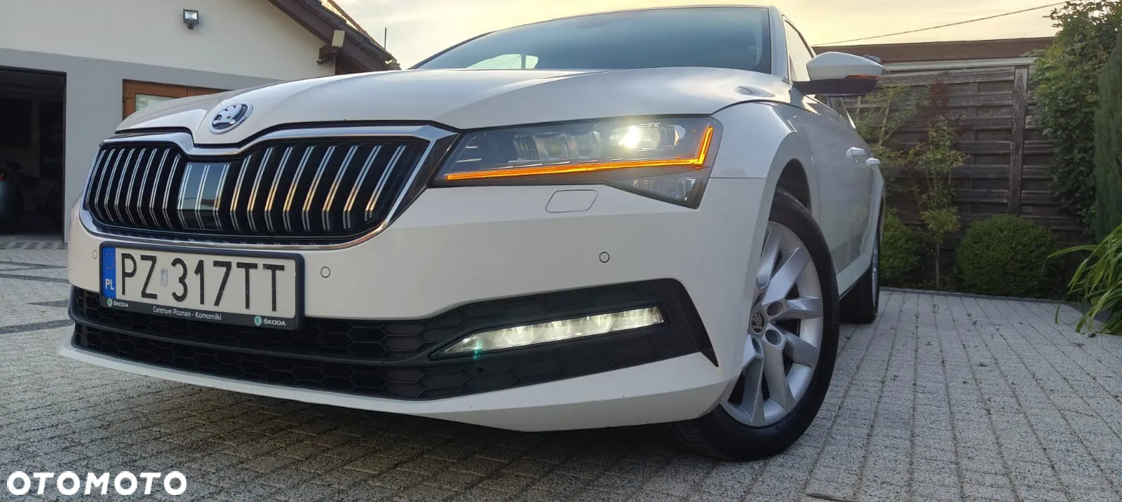 Skoda Superb 2.0 TDI Ambition DSG - 4