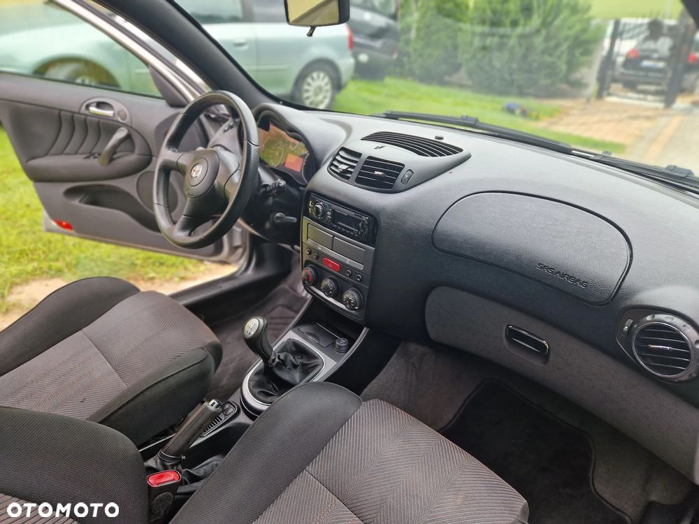 Alfa Romeo 147 1.6 ECO Black Line - 11