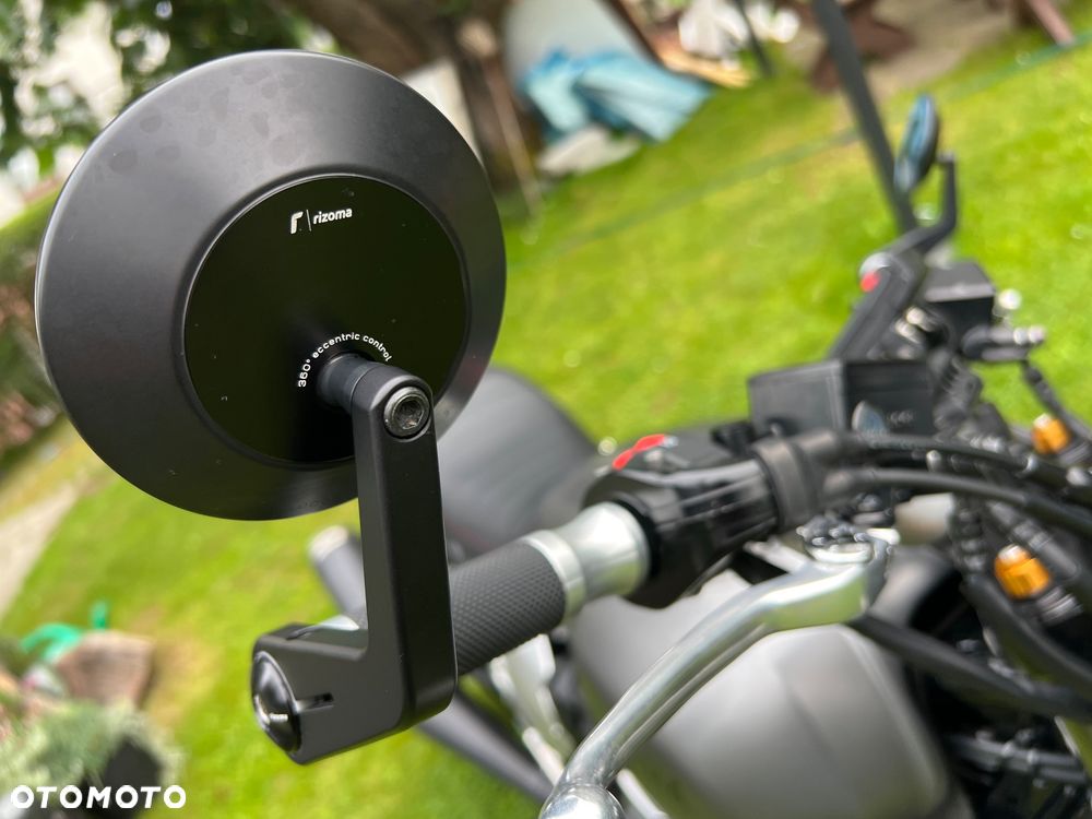 Yamaha XJR - 13