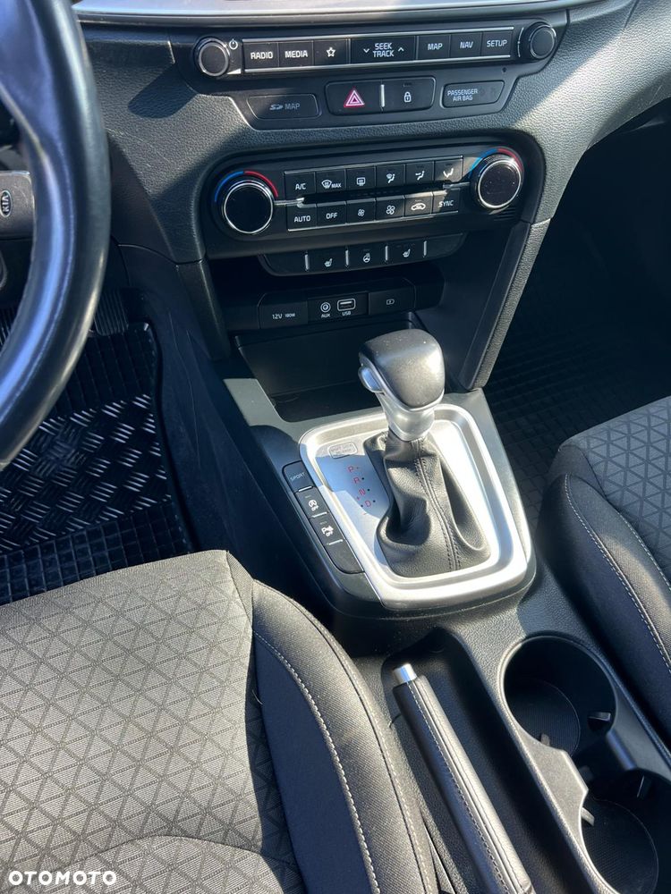 Kia Ceed 1.4 T-GDI DCT OPF Vision - 15