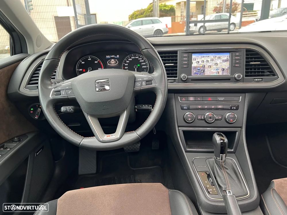 SEAT Leon X-Perience 2.0 TDi DSG 4Drive - 24