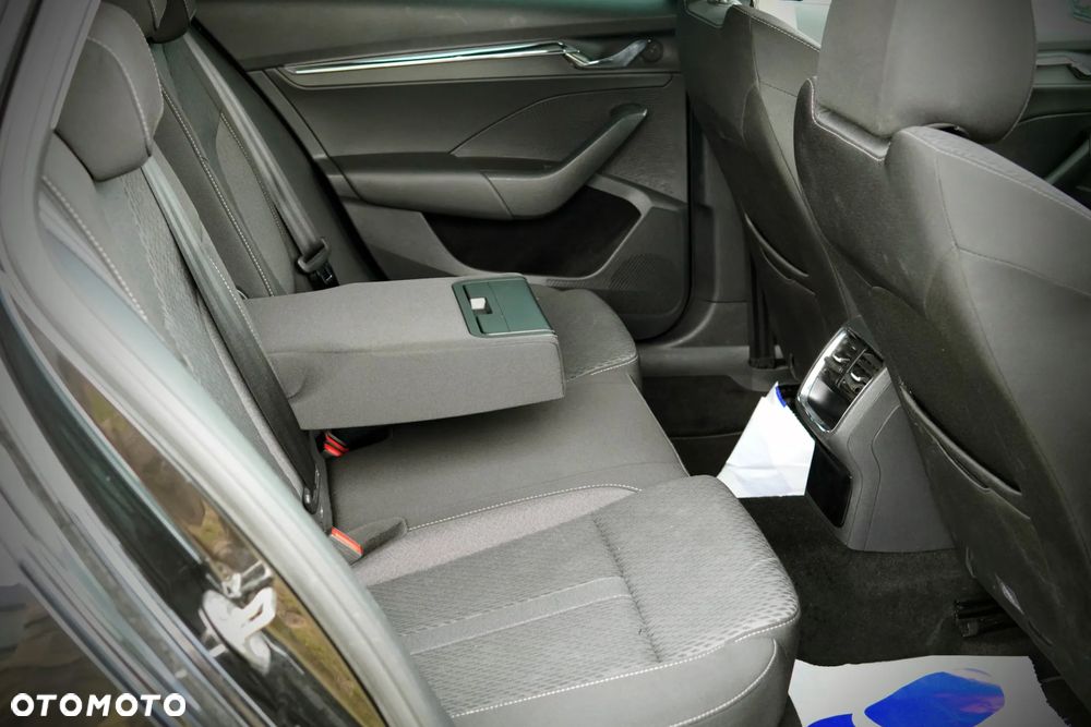 Skoda Octavia 2.0 TDI Style DSG - 27