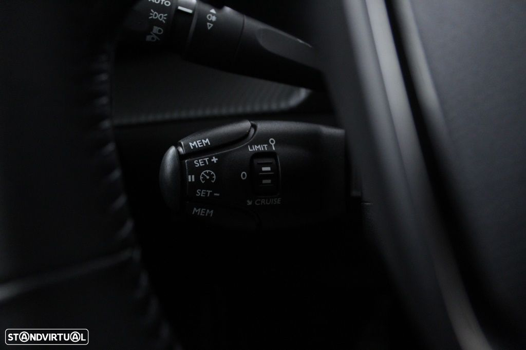 Peugeot 2008 1.2 PureTech Active - 26