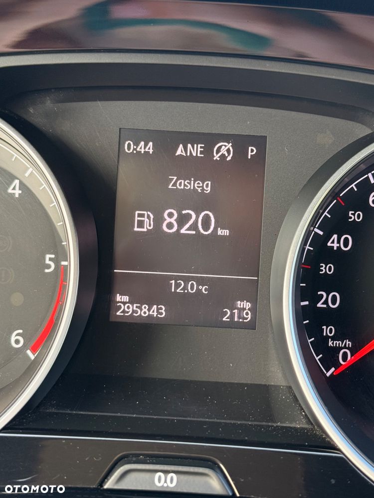 Volkswagen Touran 2.0 TDI BMT Comfortline DSG - 12