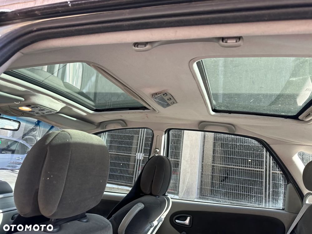 Renault Scenic 1.9 dCi Authentique - 11