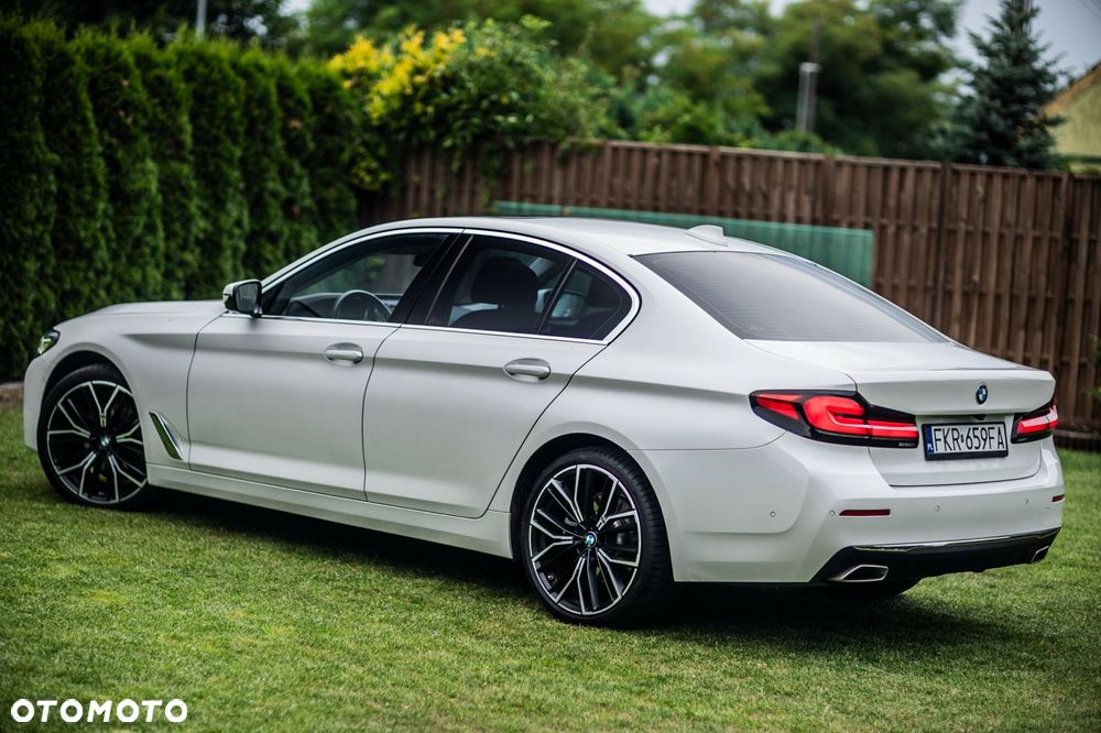 BMW Seria 5 520d xDrive Sport Line - 11