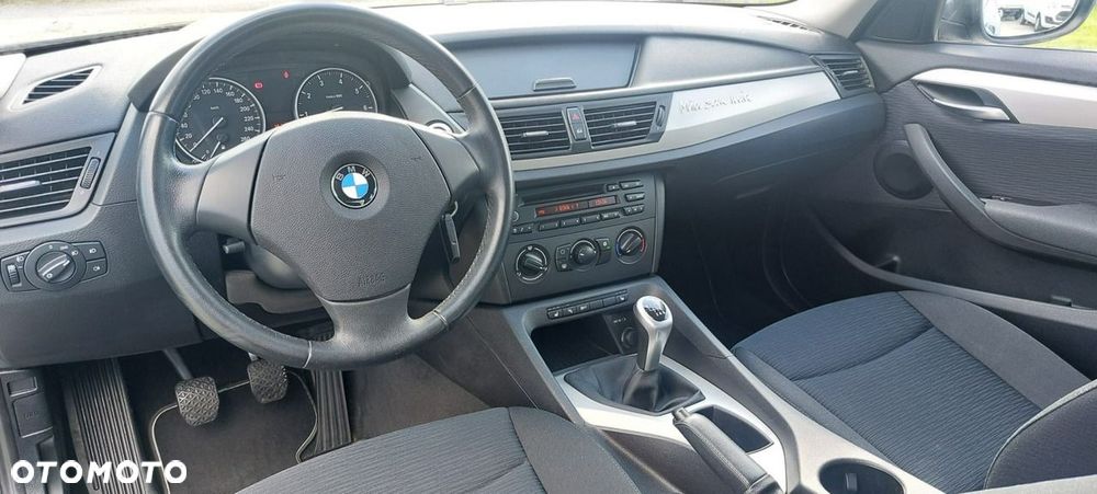 BMW X1 sDrive18i - 13