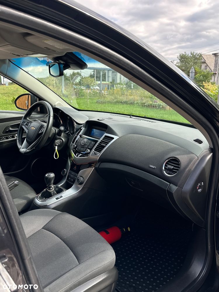 Chevrolet Cruze - 15