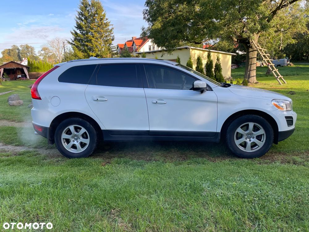 Volvo XC 60 3.2 AWD Momentum - 3